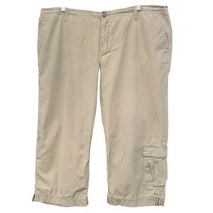 Eddie Bauer Women’s Khaki Cargo Capris 18P Vashon Fit